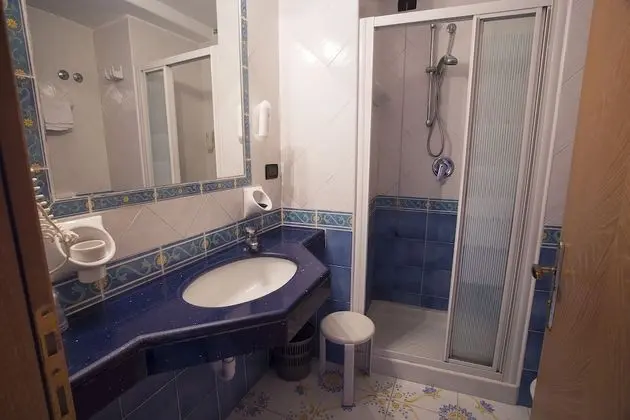 Standard Tek Büyük Yataklı Oda, Deniz Manzaralı