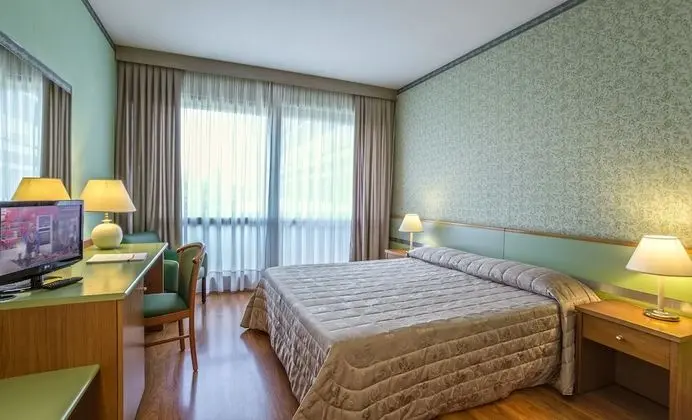 Tek Büyük veya İki Ayrı Yataklı Oda