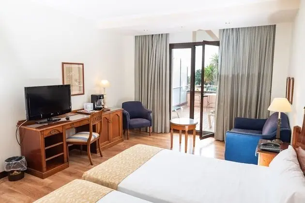 Premium Tek Büyük veya İki Ayrı Yataklı Oda, Balkon