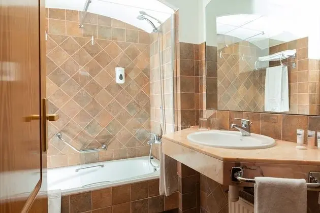 Premium Tek Büyük veya İki Ayrı Yataklı Oda, Balkon