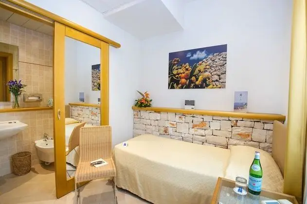 Standard Small Single Room