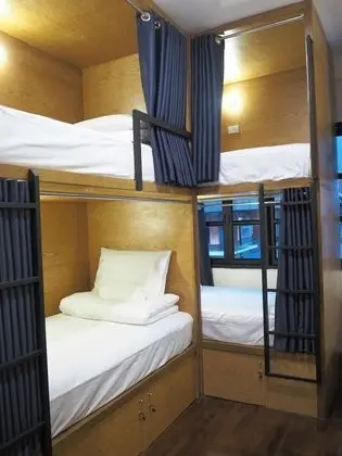 14-Bed Mixed Dormitory