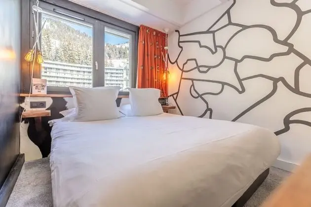 Classic Oda, 1 Büyük (Queen) Boy Yatak (Forum)