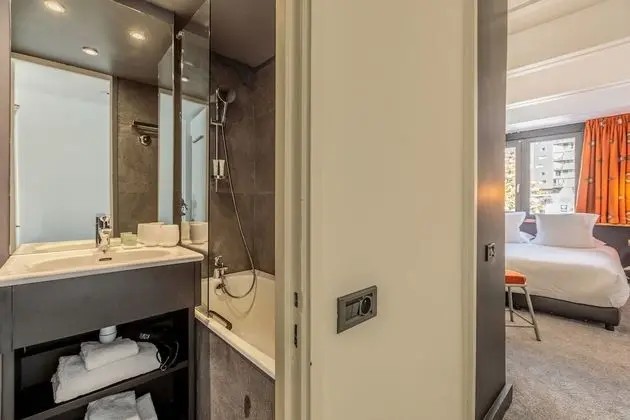 Classic Oda, 1 Büyük (Queen) Boy Yatak (Forum)