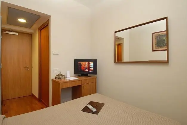 Economy Tek Büyük Yataklı Oda