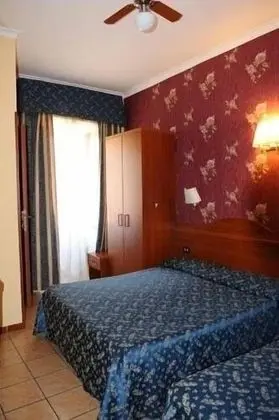 Tek Büyük veya İki Ayrı Yataklı Oda, Özel Banyo