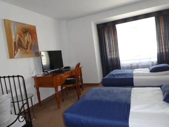 Üç Kişilik Oda