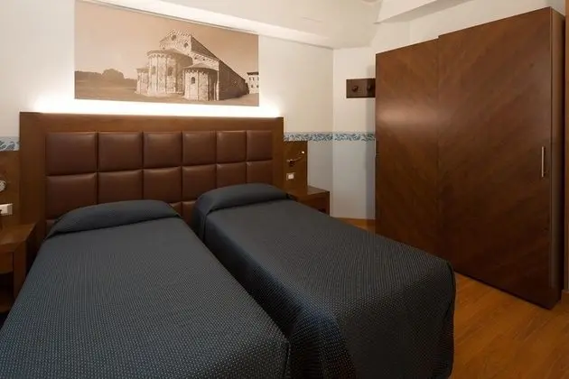 Classic Tek Büyük Yataklı Oda