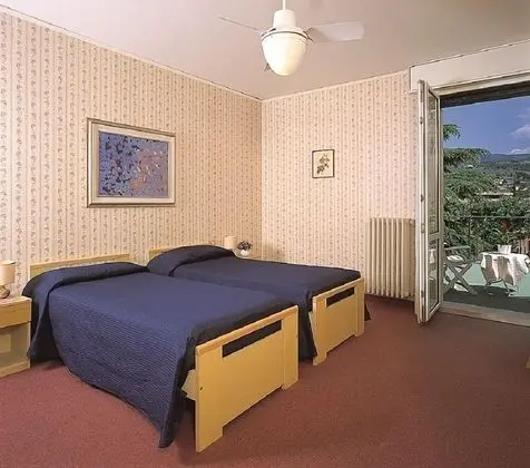 Tek Büyük veya İki Ayrı Yataklı Oda, Balkon