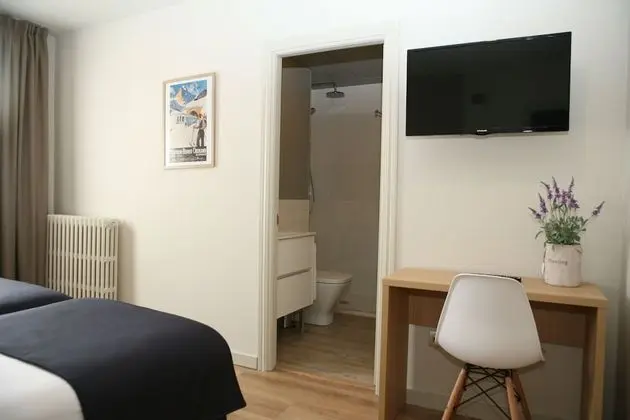 Üç Kişilik Oda