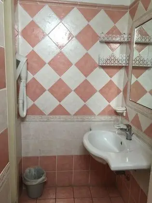 Üç Kişilik Oda