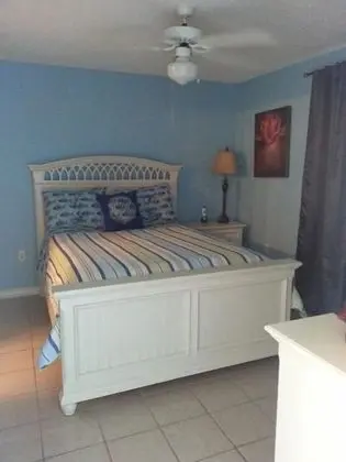 Daire, 1 Yatak Odası, Mutfak (NOT BEACHFRONT- # 307)