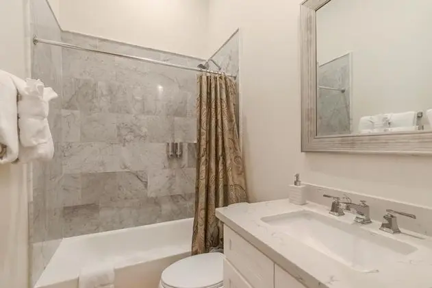 Luxury Daire, 2 Yatak Odası, Balkon, Avlu Manzaralı