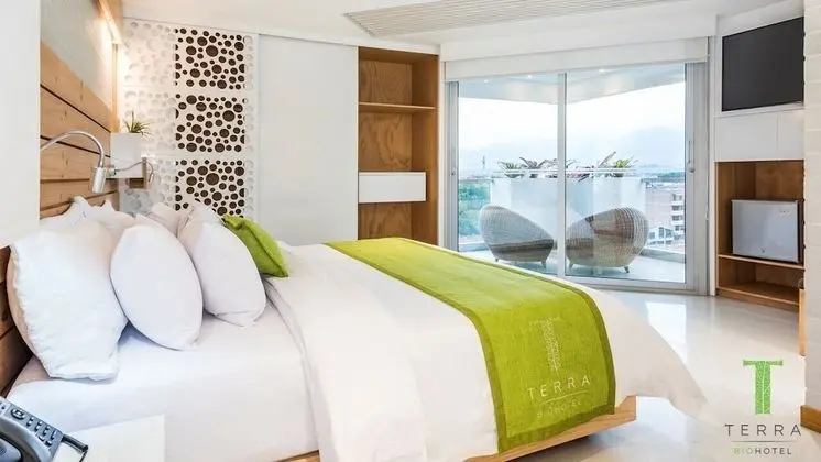 Superior Tek Büyük Yataklı Oda, Balkon, Şehir Manzaralı