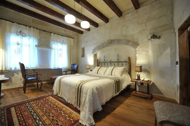 Double Stone Room