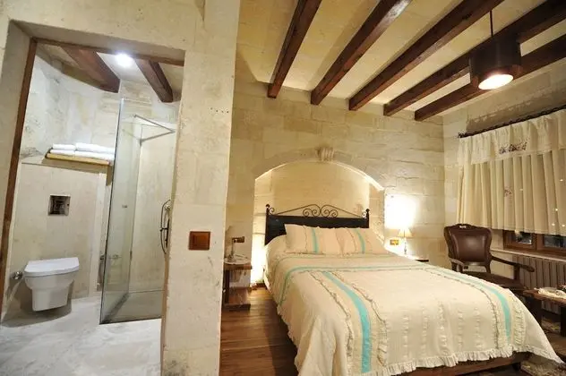 Double Stone Room