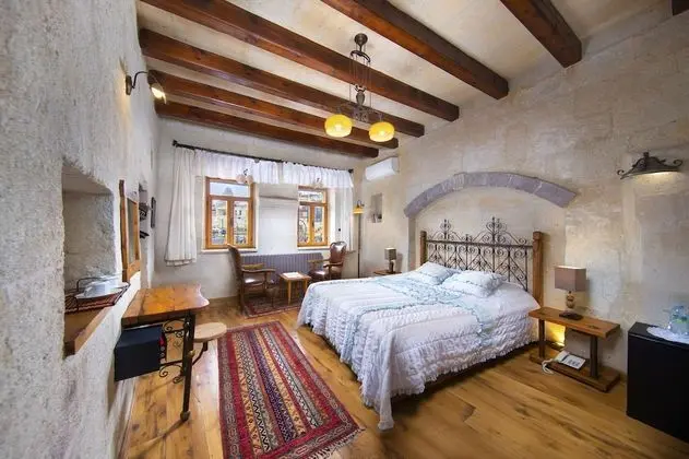 Double Stone Room