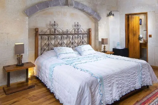 Double Stone Room