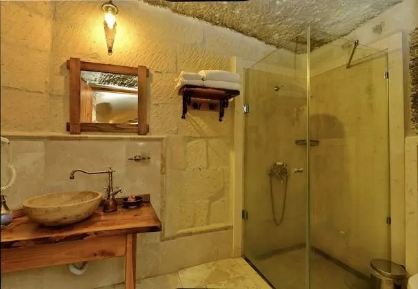 Junior Cave Suite