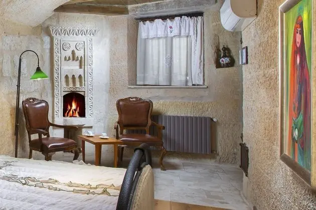 Junior Cave Suite