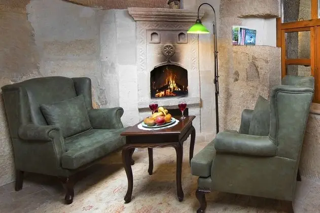 Superior Cave Suite