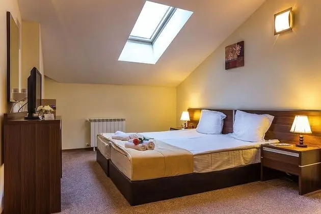 Apart Daire, 3 Yatak Odası (Main Building)