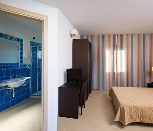 Classic Tek Büyük veya İki Ayrı Yataklı Oda