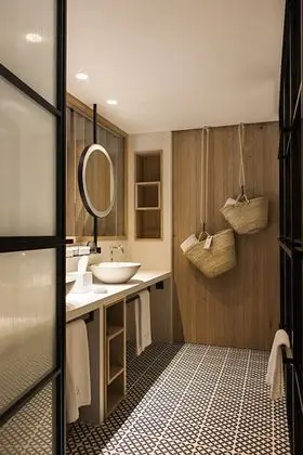 Classic Tek Büyük veya İki Ayrı Yataklı Oda