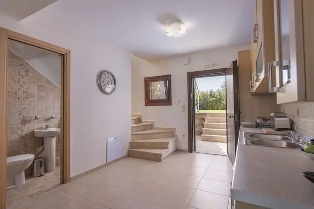 Villa (Elegant)