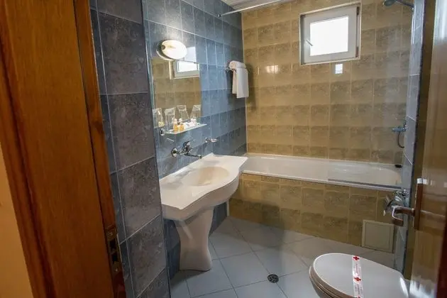 Tek Büyük Yataklı Oda, Küvet
