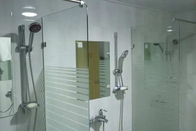 Ortak Ranzalı Oda, Sadece erkekler için
