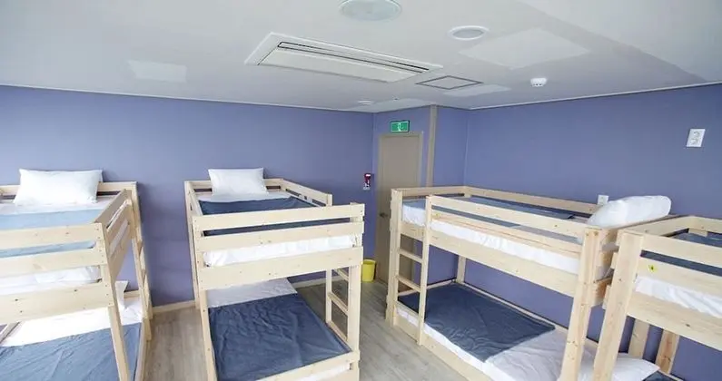 Ortak Ranzalı Oda, Sadece erkekler için (6,8 Person)