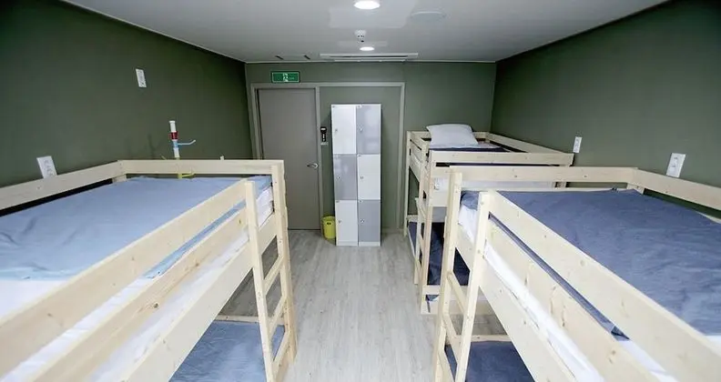 Ortak Ranzalı Oda, Sadece kadınlar için (6,8 Person)