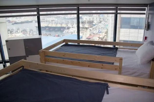 Ortak Ranzalı Oda, Sadece kadınlar için (6,8 Person)
