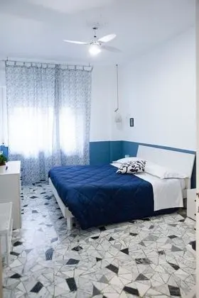 Tek Büyük Yataklı Oda, Ortak Banyo