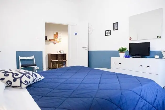 Tek Büyük Yataklı Oda, Ortak Banyo