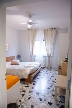 Üç Kişilik Oda, Ortak Banyo