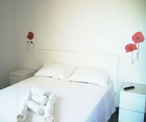 Tek Büyük Yataklı Oda, Havuz Manzaralı (Giglio)