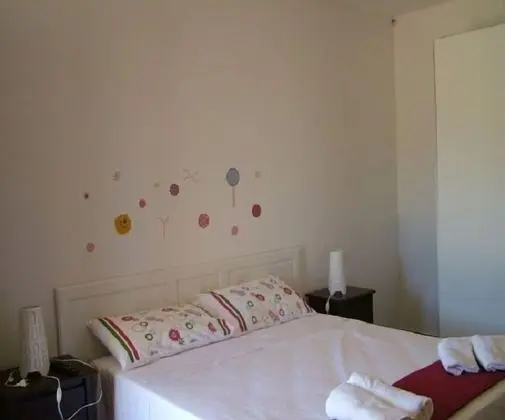 Tek Büyük Yataklı Oda, Havuz Manzaralı (Lilium)