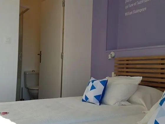 Standard Tek Büyük veya İki Ayrı Yataklı Oda, Özel Banyo (Balcon)