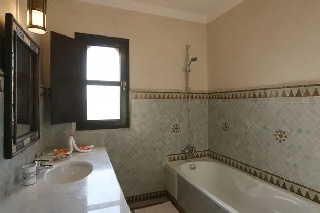 Standard Tek Büyük veya İki Ayrı Yataklı Oda, Özel Banyo