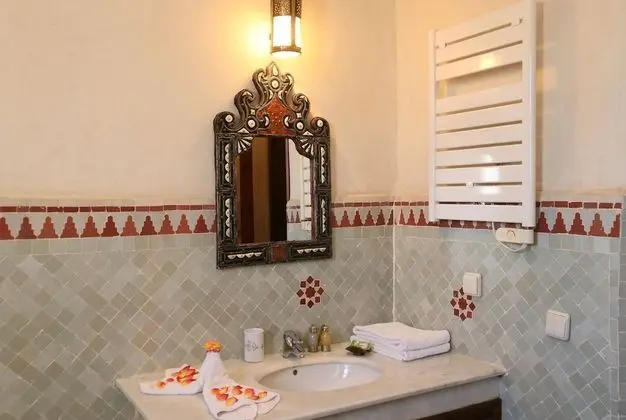 Standard Tek Büyük veya İki Ayrı Yataklı Oda, Özel Banyo