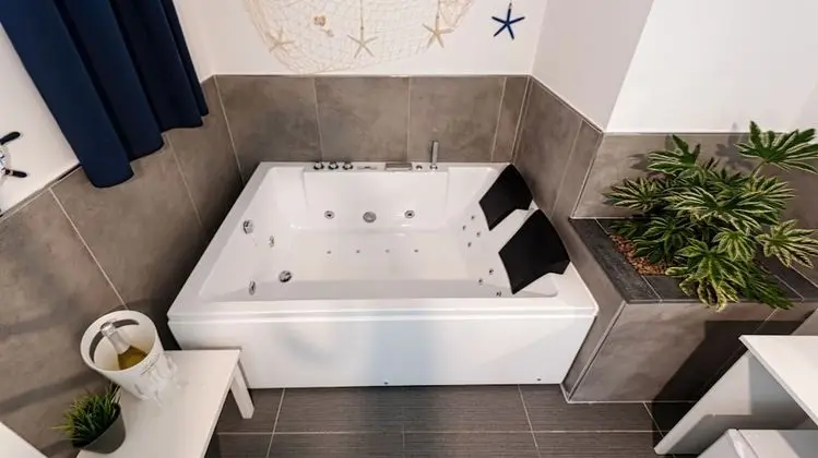 Deluxe Stüdyo Süit