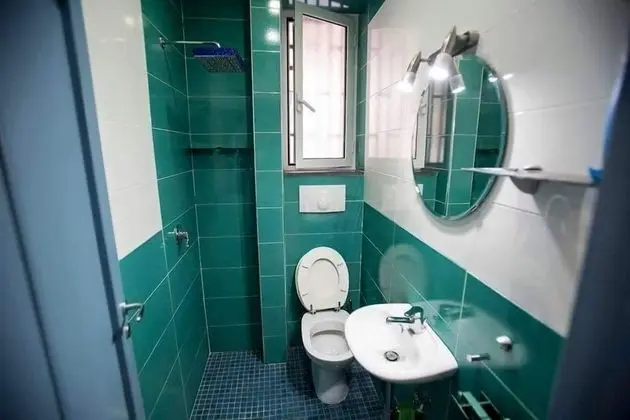 Tek Büyük Yataklı Oda, Ortak Banyo (Amore)