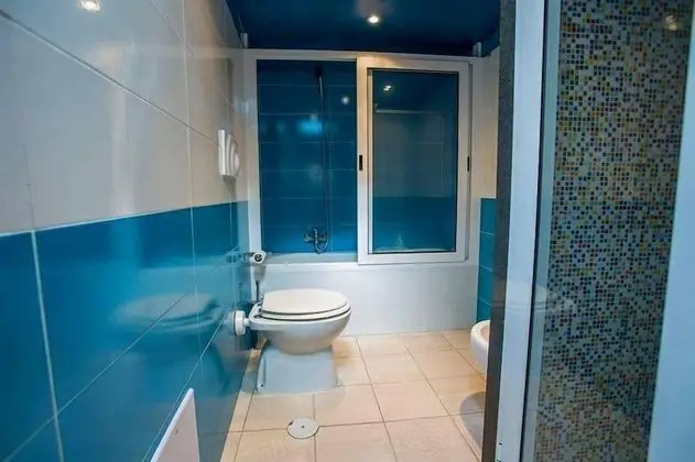 Tek Büyük Yataklı Oda, Ortak Banyo (Balena)