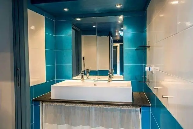 Tek Büyük Yataklı Oda, Ortak Banyo (Balena)