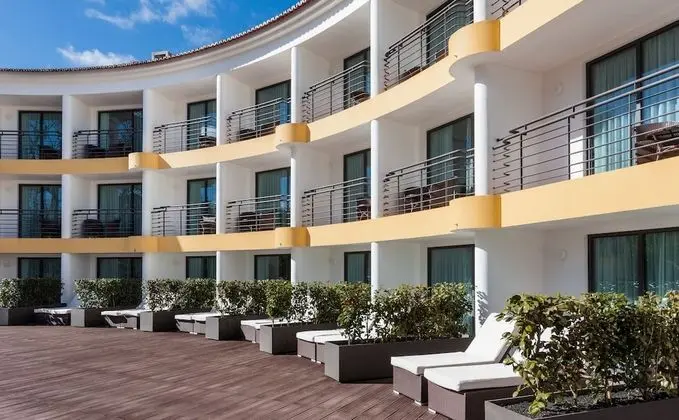 Deluxe Tek Büyük veya İki Ayrı Yataklı Oda, Bahçe Manzaralı