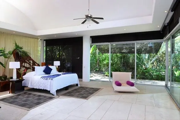 Villa, Sigara İçilmez