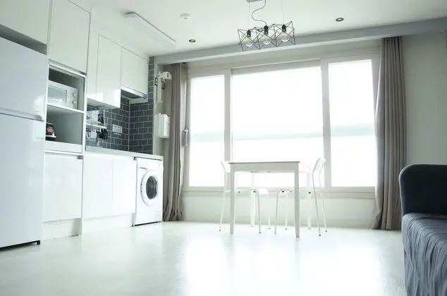 Deluxe Stüdyo, Sigara İçilmez, Denize Sıfır