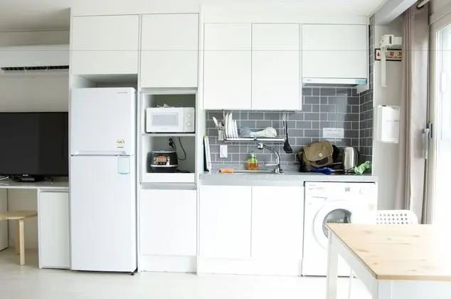 Deluxe Stüdyo, Sigara İçilmez, Denize Sıfır